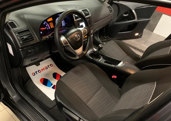Toyota Avensis cena 35900 przebieg: 237000, rok produkcji 2013 z Radzionków małe 106